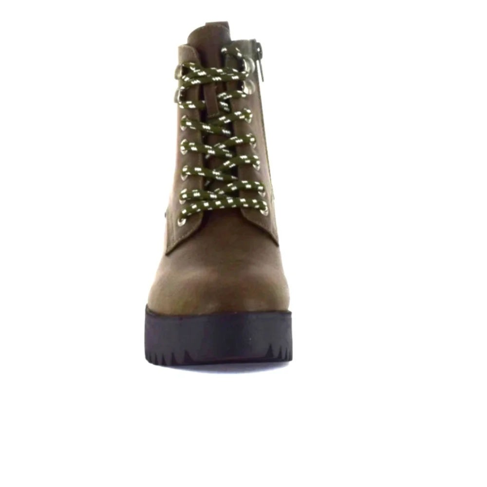 NEW SEVEN7 Women's Flatiron Lug Sole Boots Women Combat Style Olive 11